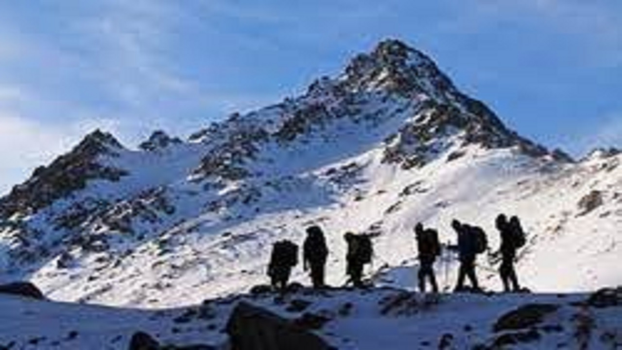 همایش کوهنوردان شهرستان شبستر