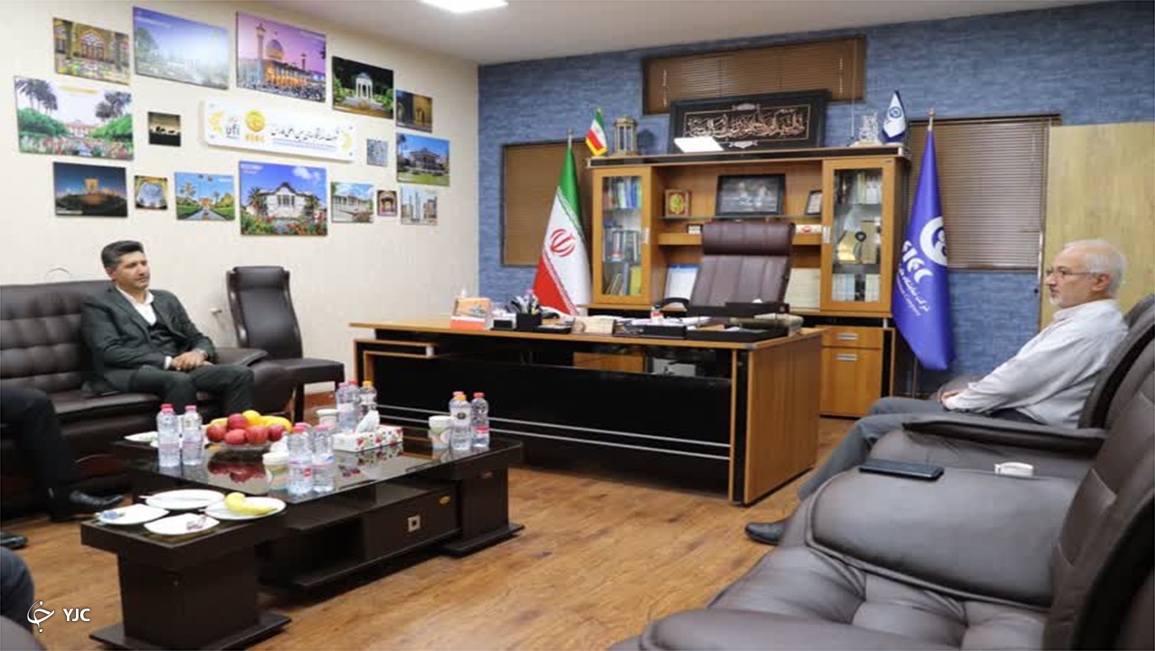 انعقاد تفاهم‌نامه بین شرکت نمایشگاه‌های بین المللی فارس و پست استان