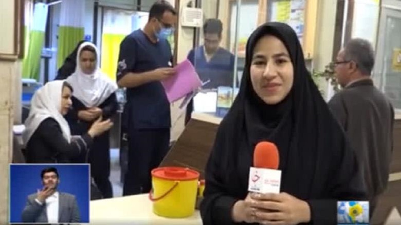 دانش آموزان یزدی  از پرستاران  تجلیل کردند