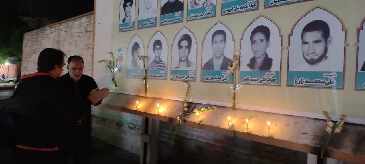 واکنش مردم دزفول به جسارت اغتشاشگران به تصاویر شهدای انقلاب + تصاویر