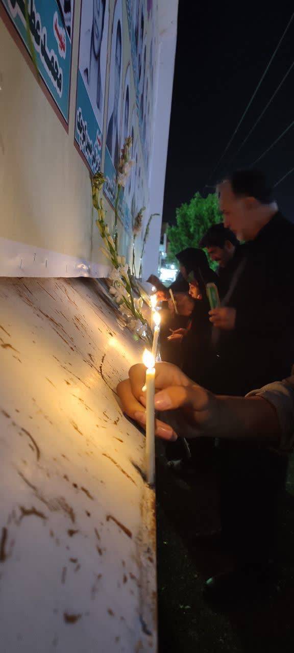 واکنش مردم دزفول به جسارت اغتشاشگران به تصاویر شهدای انقلاب + تصاویر