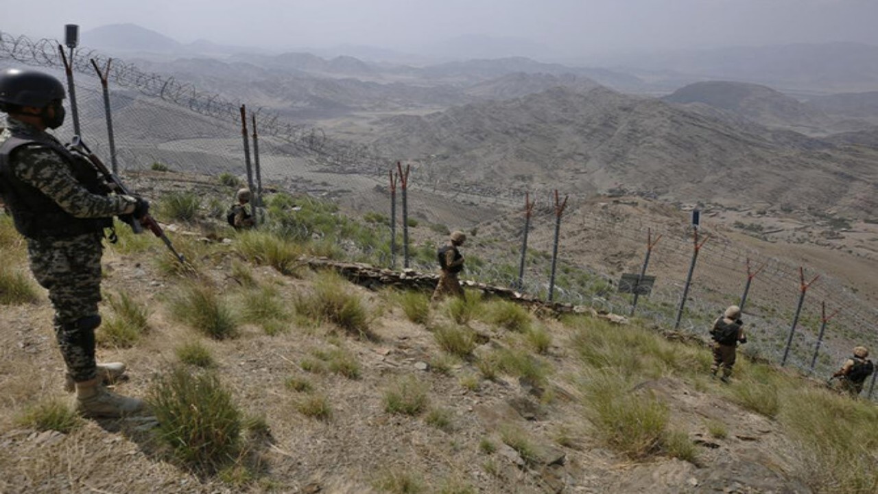 ۳ نظامی پاکستان در نزدیکی مرز افغانستان کشته شدند