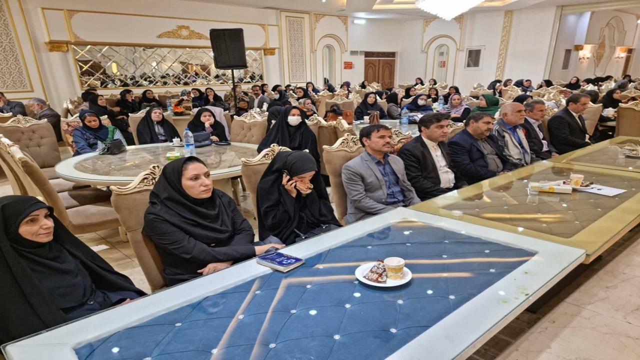 ۵۷ پرستارنمونه شهرستان زرند تجلیل شدند