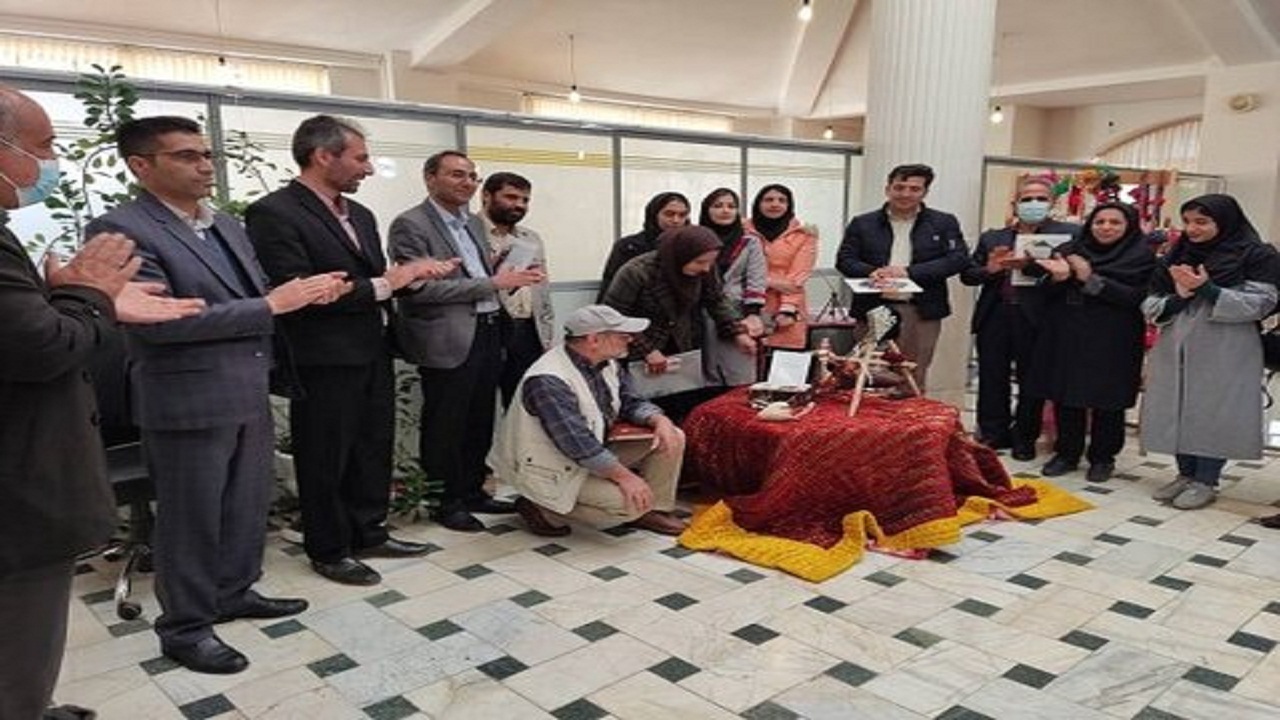 رونمایی از کتاب سیمای زن در فرهنگ بختیاری