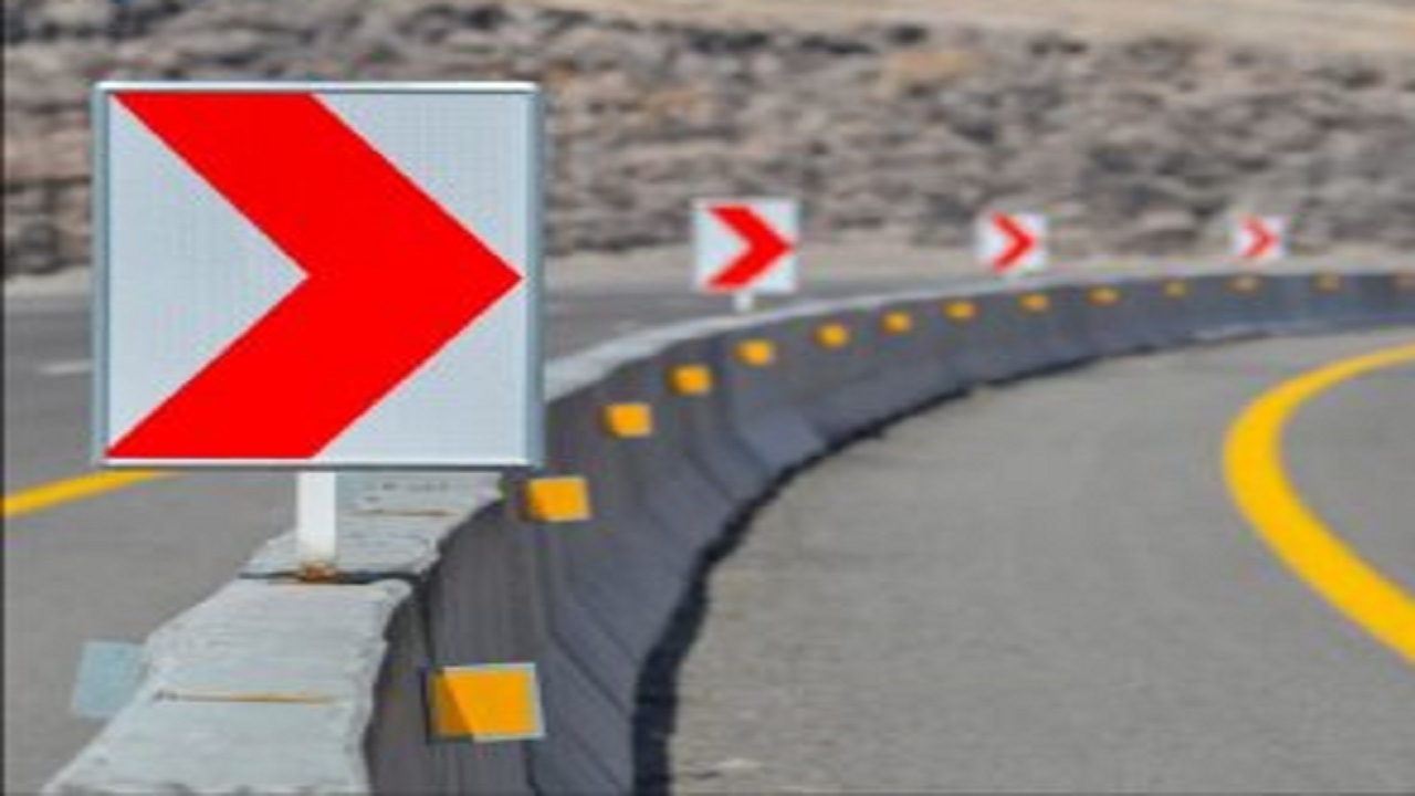 نصب بیش از ۶۲ هزار بازتاب ایمنی در جاده‌های خوزستان