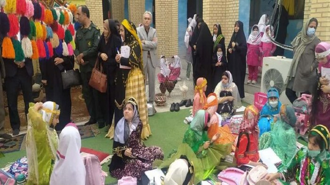 دانش‌آموزان دختر گناوه یک روز زندگی با عشایر را تجربه کردند