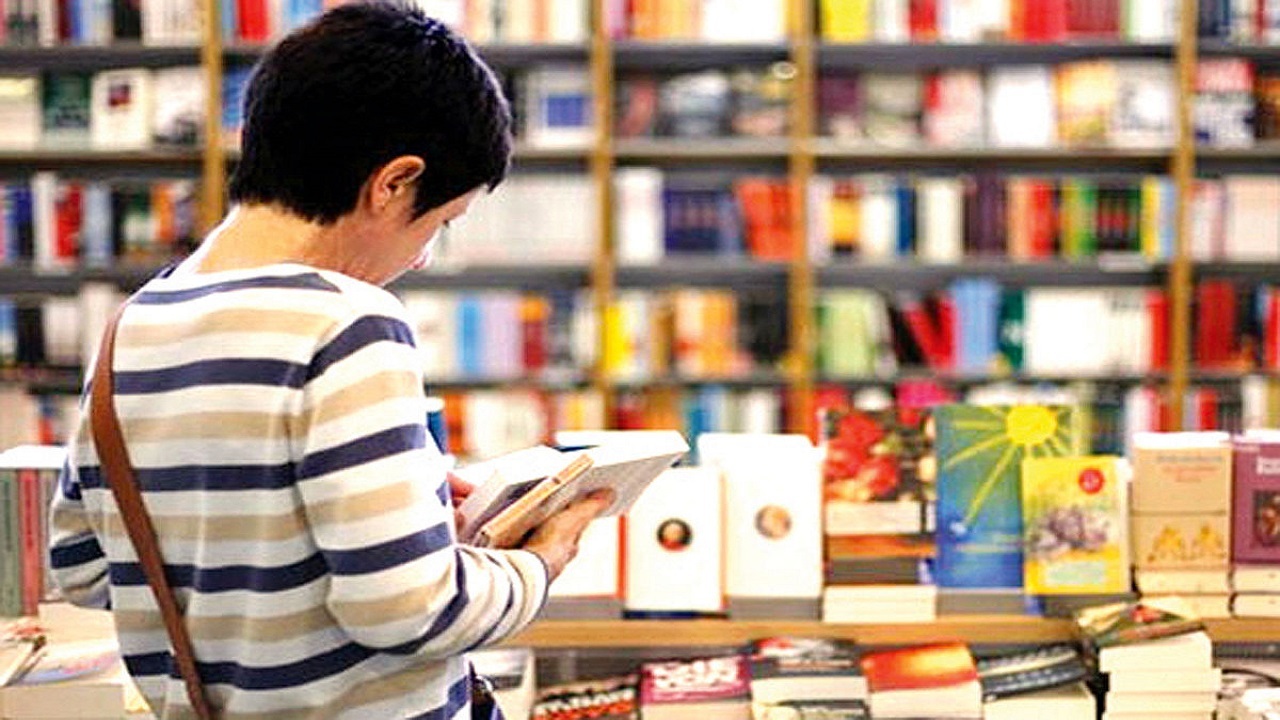 آغاز به کار نمایشگاه کتاب در مهریز