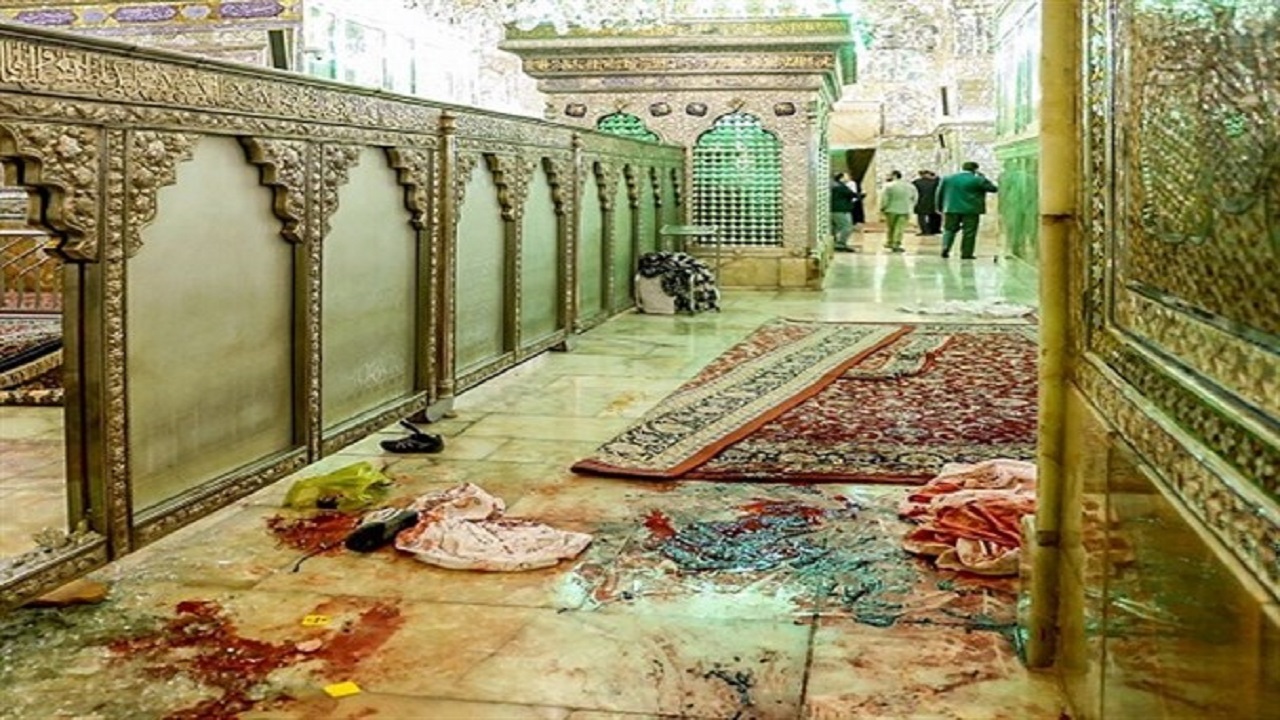 ١۶ آذر؛ تقارن چهلم شهدای شاهچراغ و سالروز اولین مرگ بر آمریکا