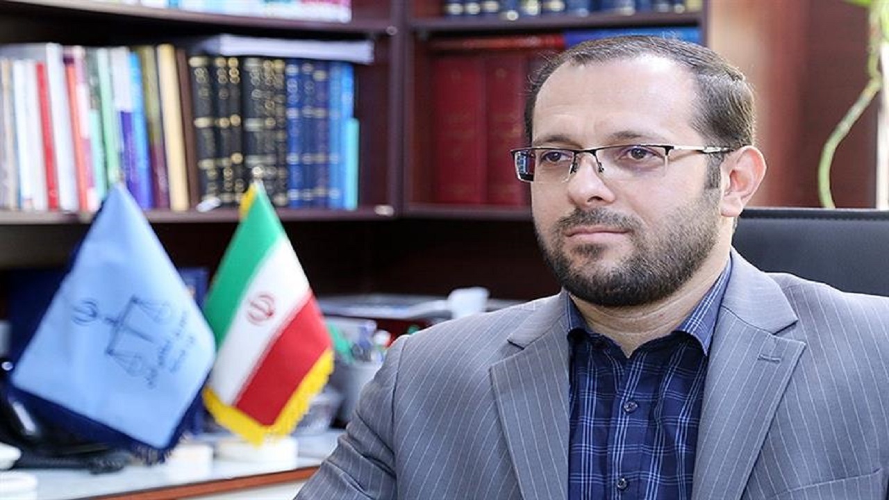 با ورود دادگستری آبیک؛ زمینه اشتغال ۳۰۰ نفر در یک واحد صنعتی فراهم شد