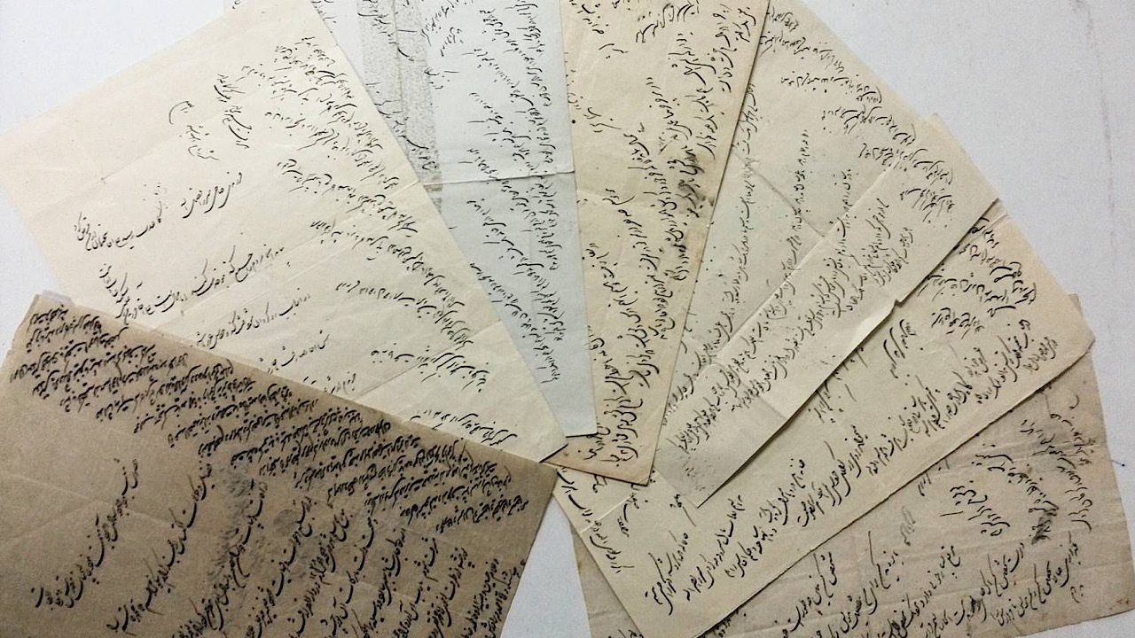 اهدای مجموعه اسناد خاندانی متعلق به عصر ناصری به کتابخانه ملی