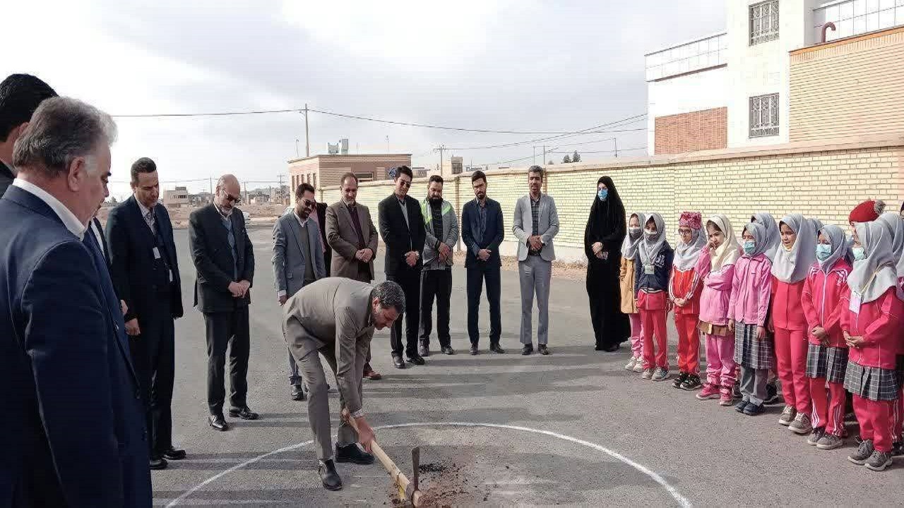مراسم افتتاحیه مرکز مشاور و سالن ورزشی مدرسه ای در خوسف + تصاویر