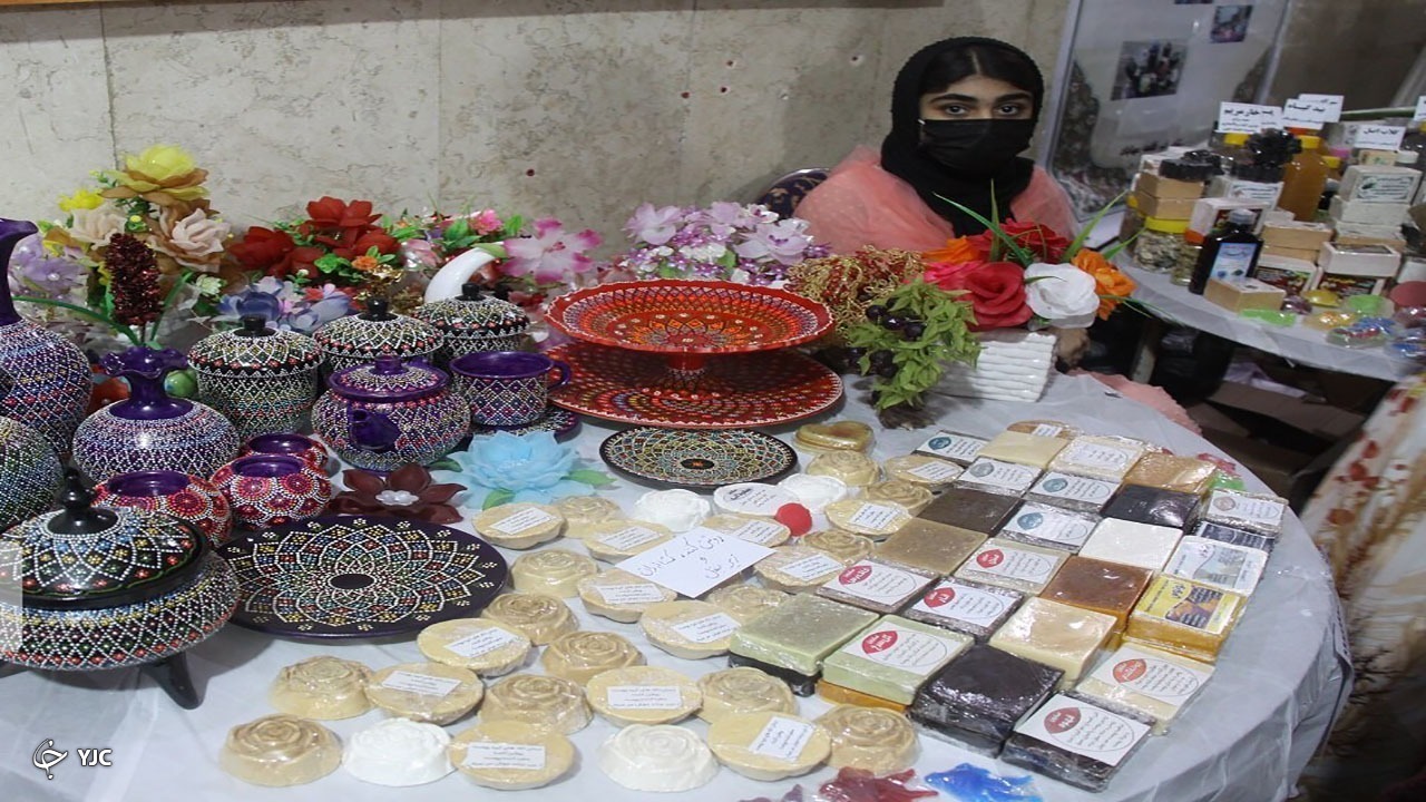 برپایی نمایشگاه آثار و توانمندی‌های معلولان مهابادی