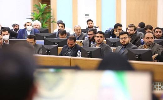 خبر&zwnj;های آبی استاندار اصفهان در جمع دانشجویان