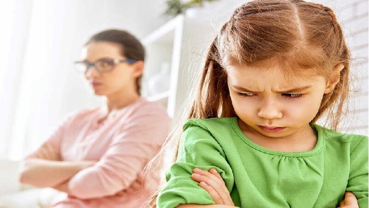 کلماتی که هرگز نباید به کودکتان بگویید