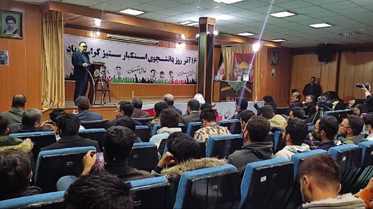 مسئولان باید به نظرات درست دانشجویان گوش فرا دهند