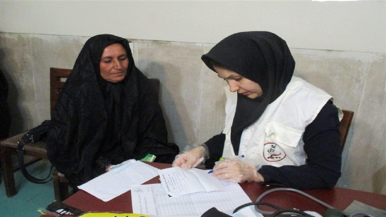 ارائه خدمات بهداشتی و درمانی در روستای کاکلک