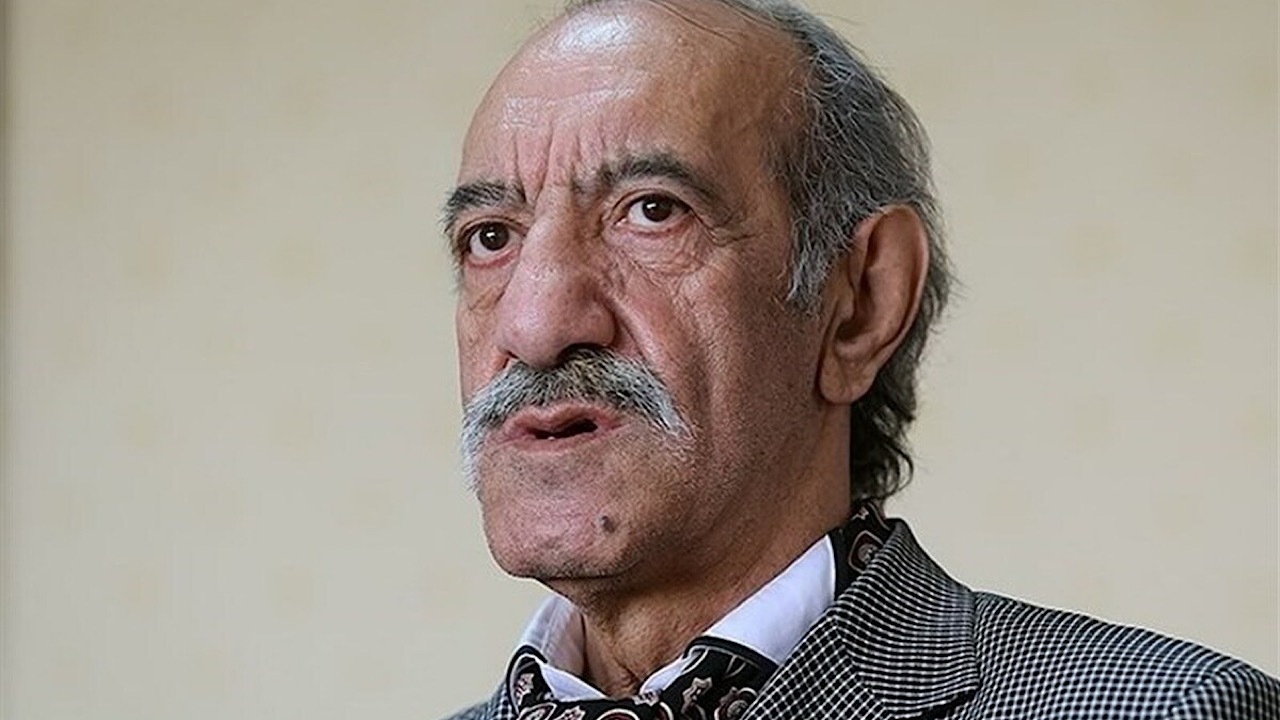 اسفندیار قره باغی خواننده سرود «آمریکا آمریکا ننگ به نیرنگ تو» درگذشت