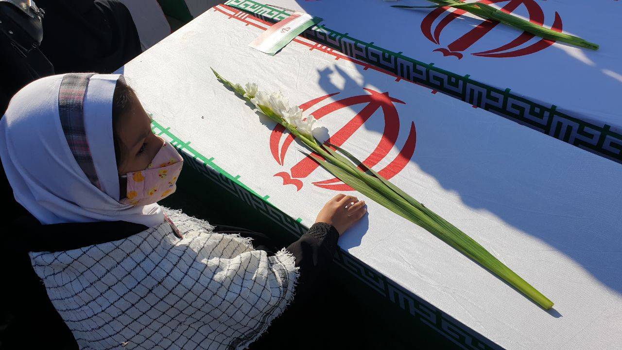استقبال از ورود پیکرهای ۱۱۱ شهید دفاع مقدس به کشور