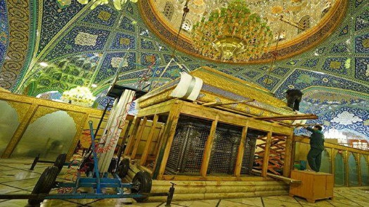بارش برف در حرم حضرت معصومه (س) + فیلم