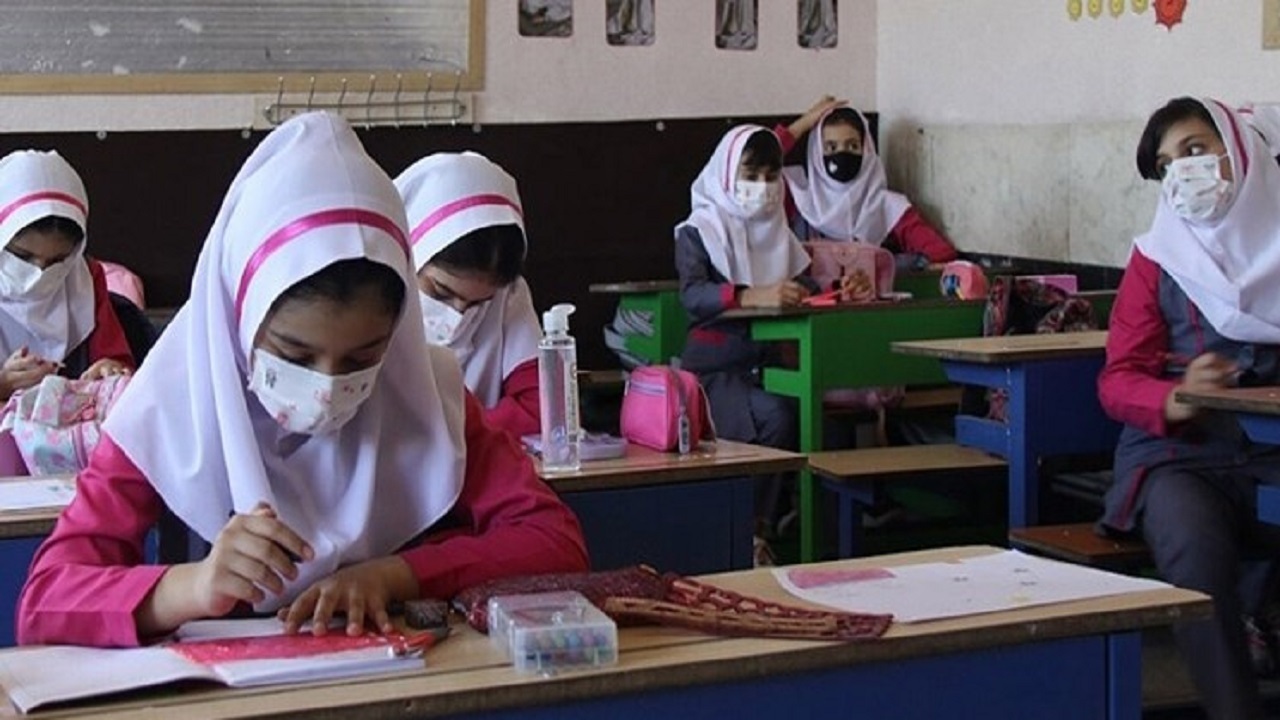 مدارس آبیک فردا غیرحضوری است