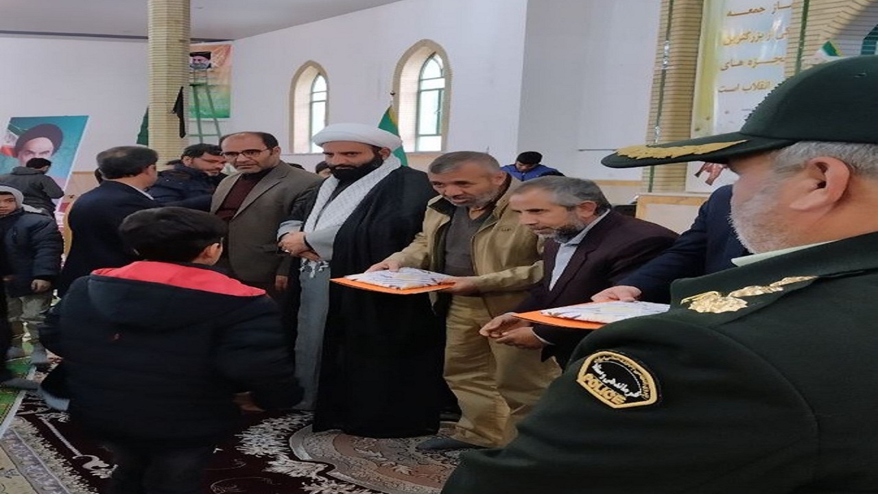 تجلیل برگزیدگان مسابقه اذان در جاجرم