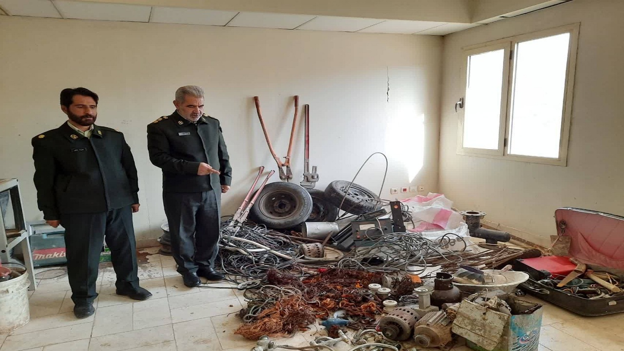 دستگیری باند سارقان اماکن خصوصی و دولتی بم