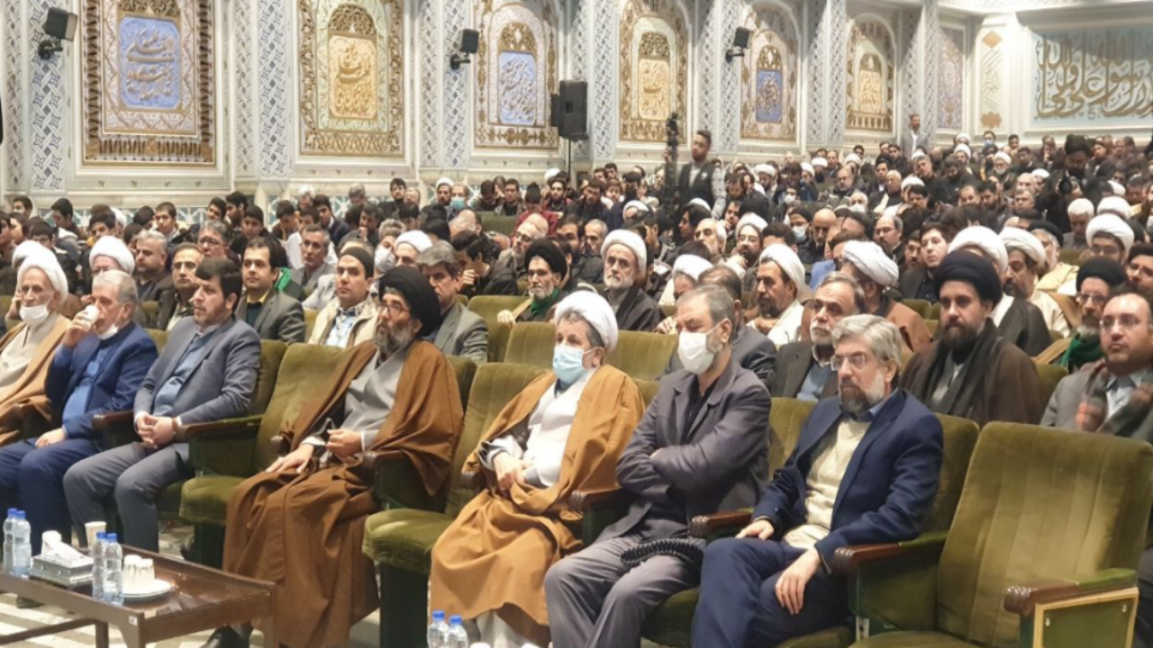 آیین گرامیداشت ۱۸ پژوهشگر و محقق آستان قدس رضوی در حرم مطهر رضوی