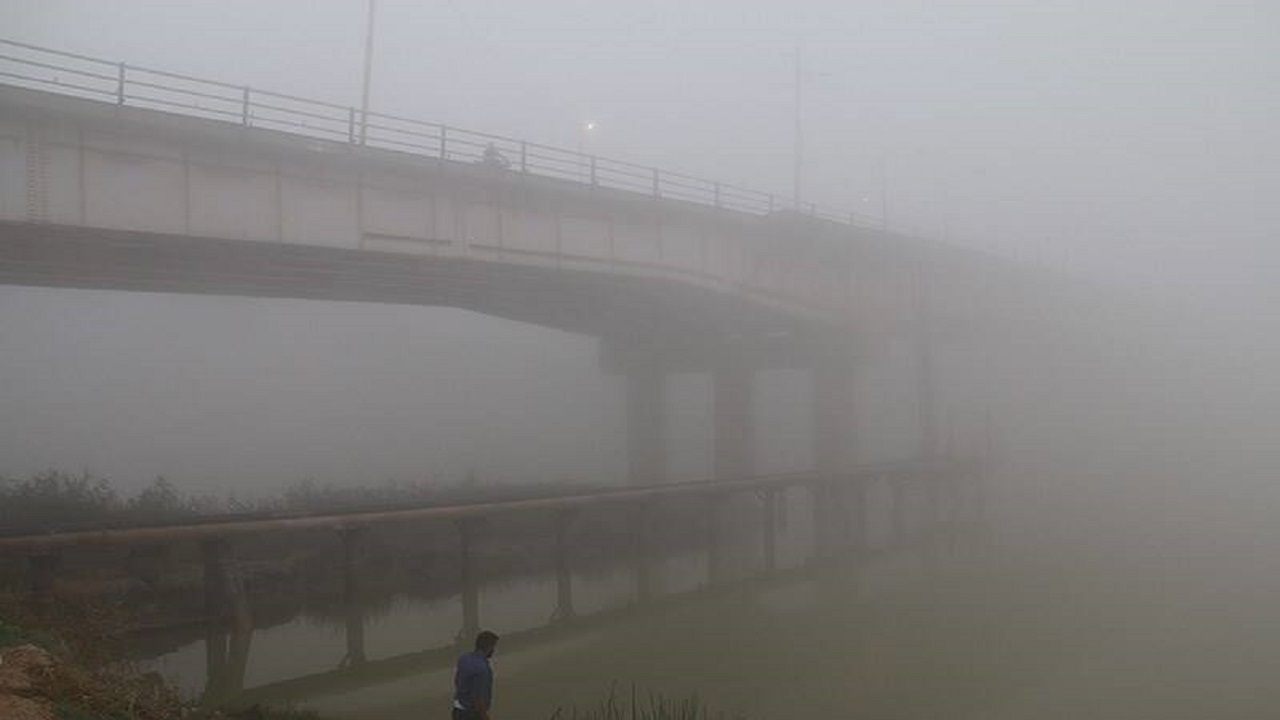 جاده های منتهی به آبادان در محاصره مه