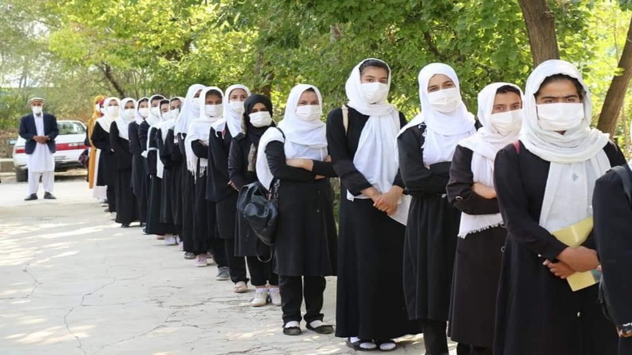 مکاتب دخترانه بازگشایی شوند