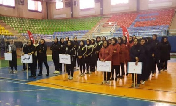 افتتاحیه مسابقات طناب کشی بانوان کارگر کشور