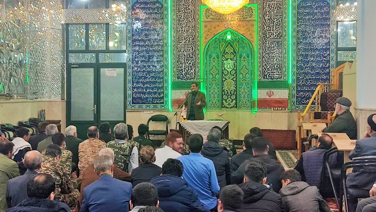 راهبر اصلی دشمنان، ایجاد جنگ داخلی است