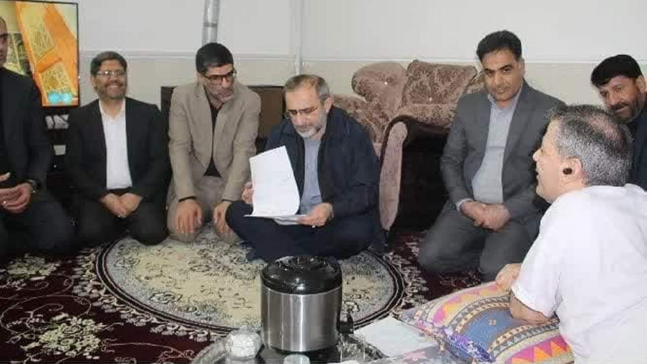 سرکشی استاندار مرکزی از معلول ضایعه نخاعی