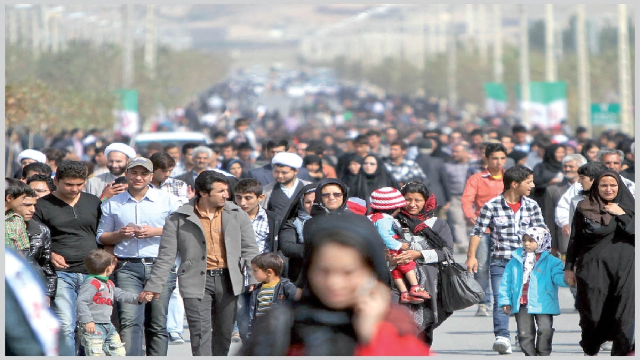 رهبر انقلاب از وضعیت فرهنگی کشور راضی نیستند