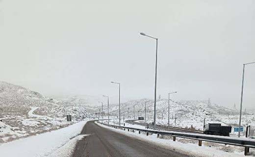 برف در جاده سرچشمه