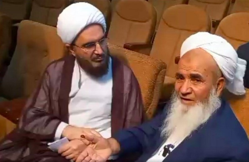 شهید مولوی عبدالواحد ریگی عمری را در راه اعتلای وحدت مردم گذراند