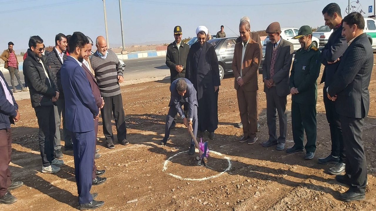 کلنگ زنی بازار روز انار