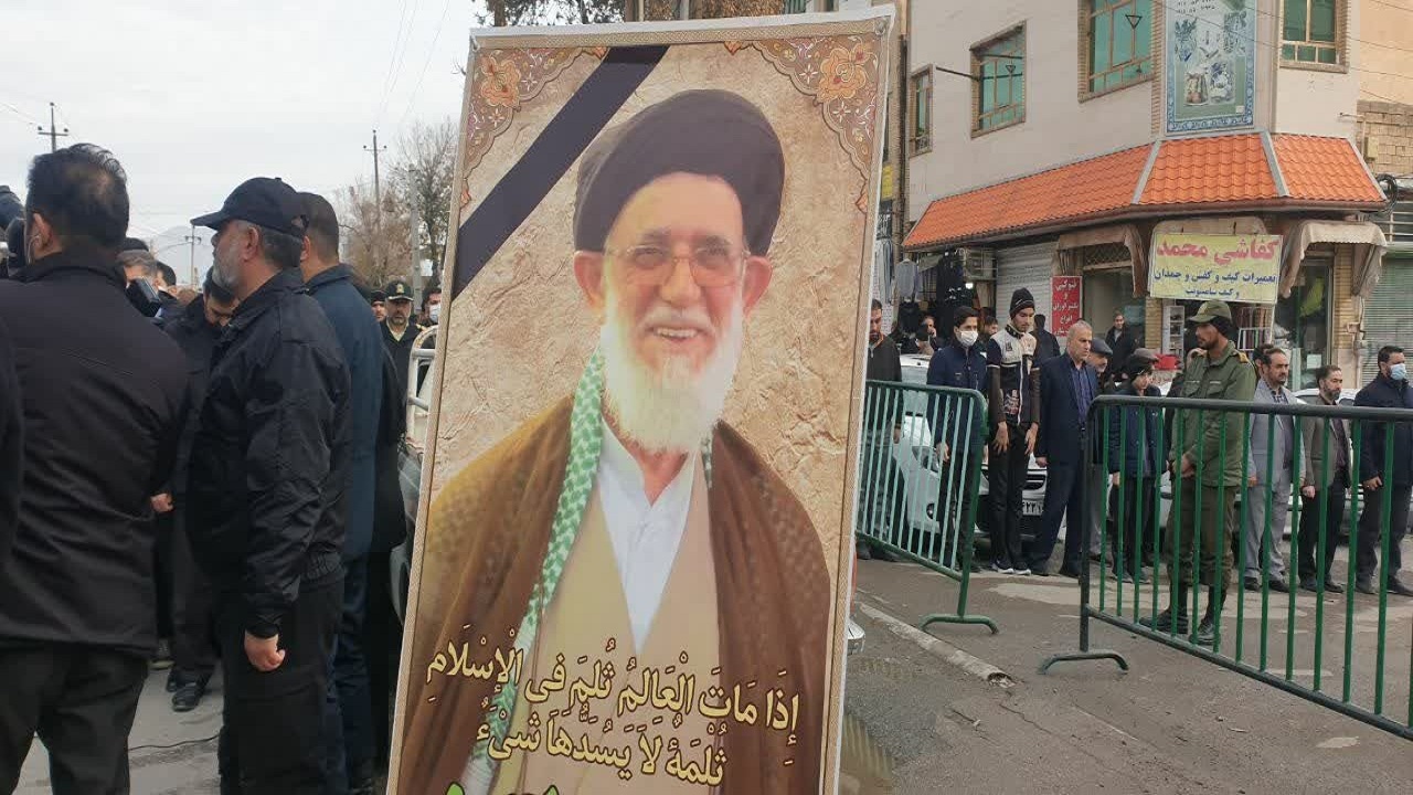 تشییع پیکر عالم ربانی مرحوم آیت الله سید مجتبی معصومی لاری در کرمانشاه