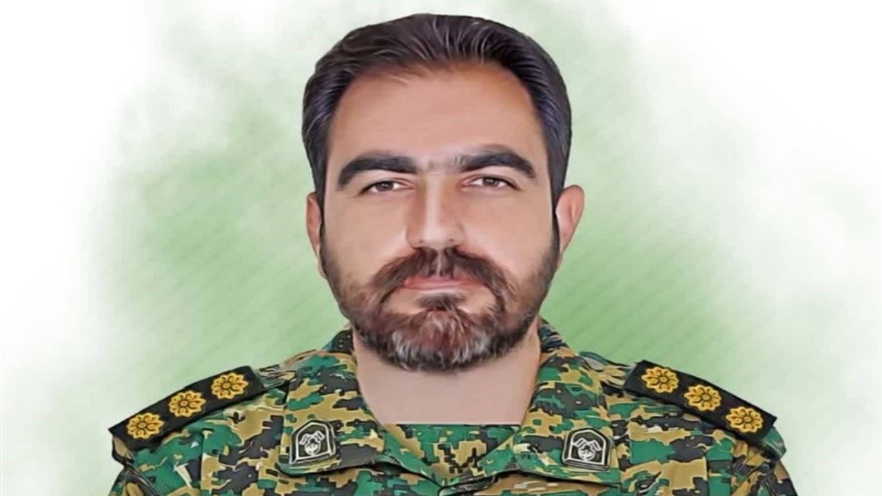 فیلمی از وداع دوستان و دختر شهید سرهنگ چراغی با پدرش