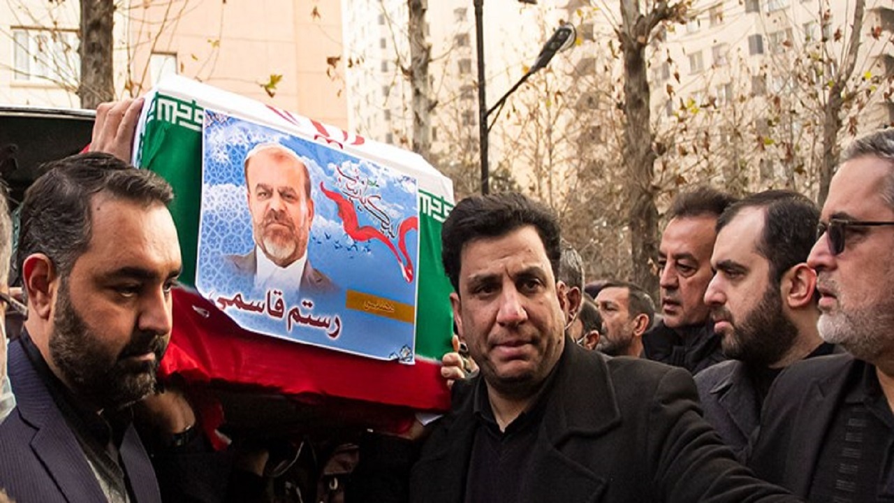 مراسم یادبود رستم قاسمی با حضور مقامات لشکری و کشوری برگزار شد
