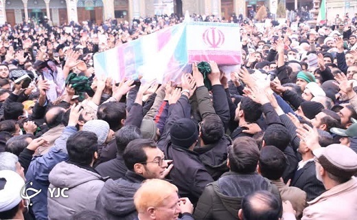 تشییع پیکر طلبه شهید مختارزاده در قم+تصاویر