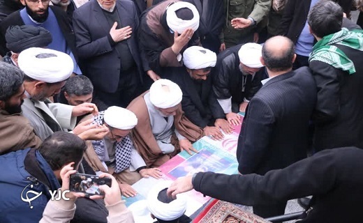 تشییع پیکر طلبه شهید مختارزاده در قم+تصاویر