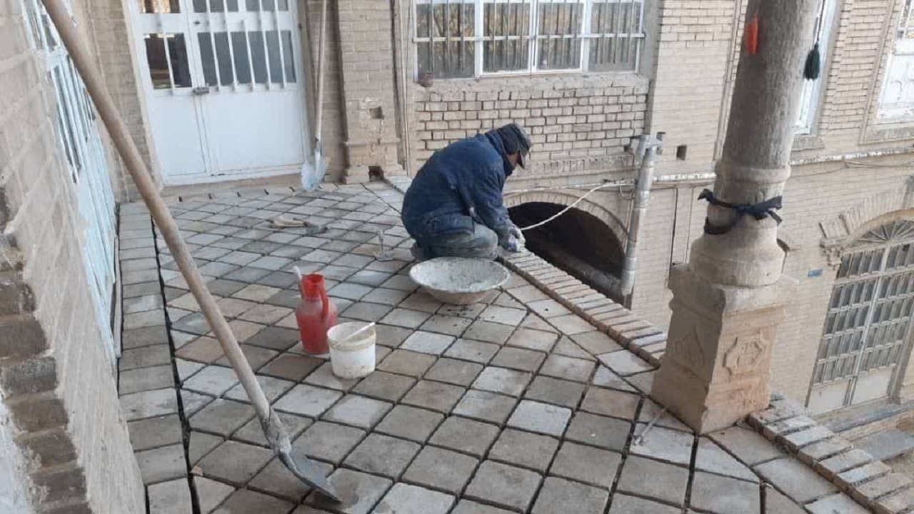 مرمت سرای کتابفروش‌های بازار تاریخی اراک
