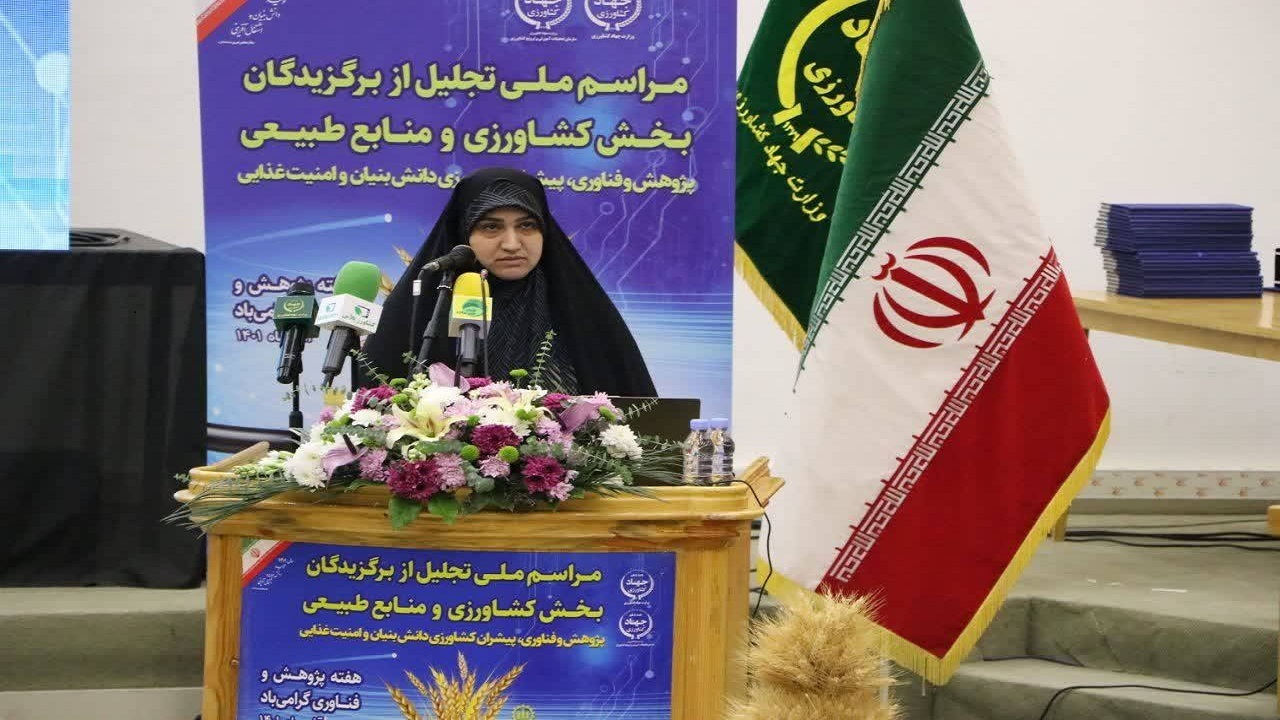 علم پژوهشگران تات، ناجی صادرات میگو