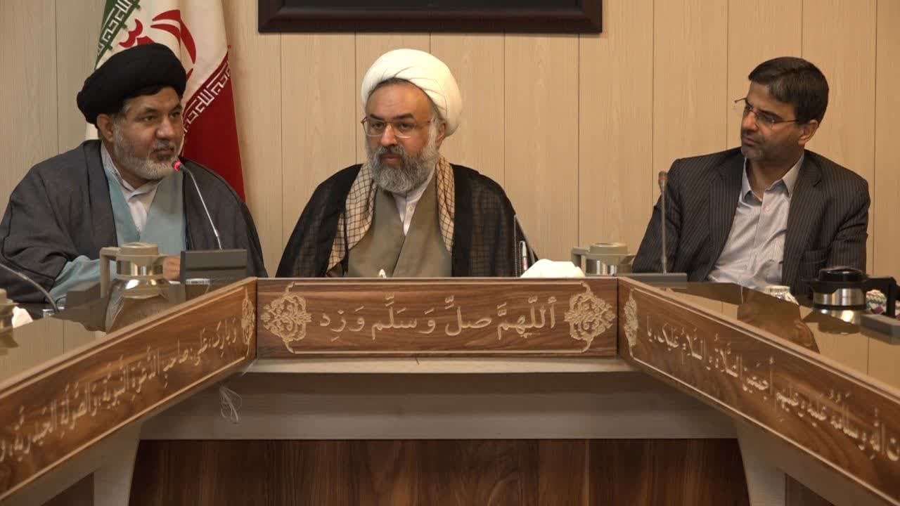 مفروش شدنِ تمام نمازخانه‌های مدارس استان یزد تا اواسط دی
