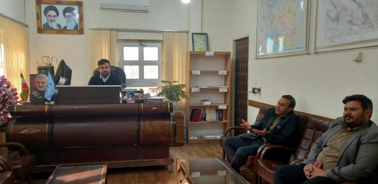 وضعیت آژانس‌ها و تاکسی تلفنی‌های راور باید ساماندهی گردد