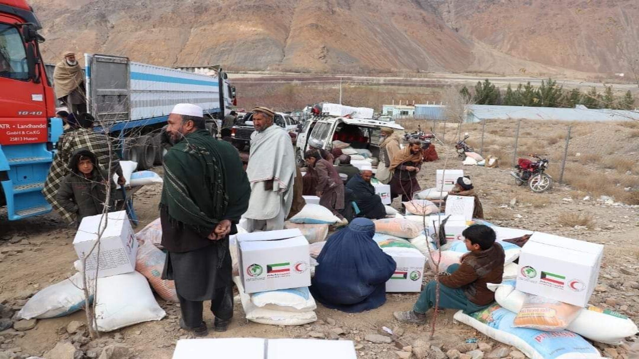 کویت مواد غذایی به پروان ارسال کرد + تصاویر