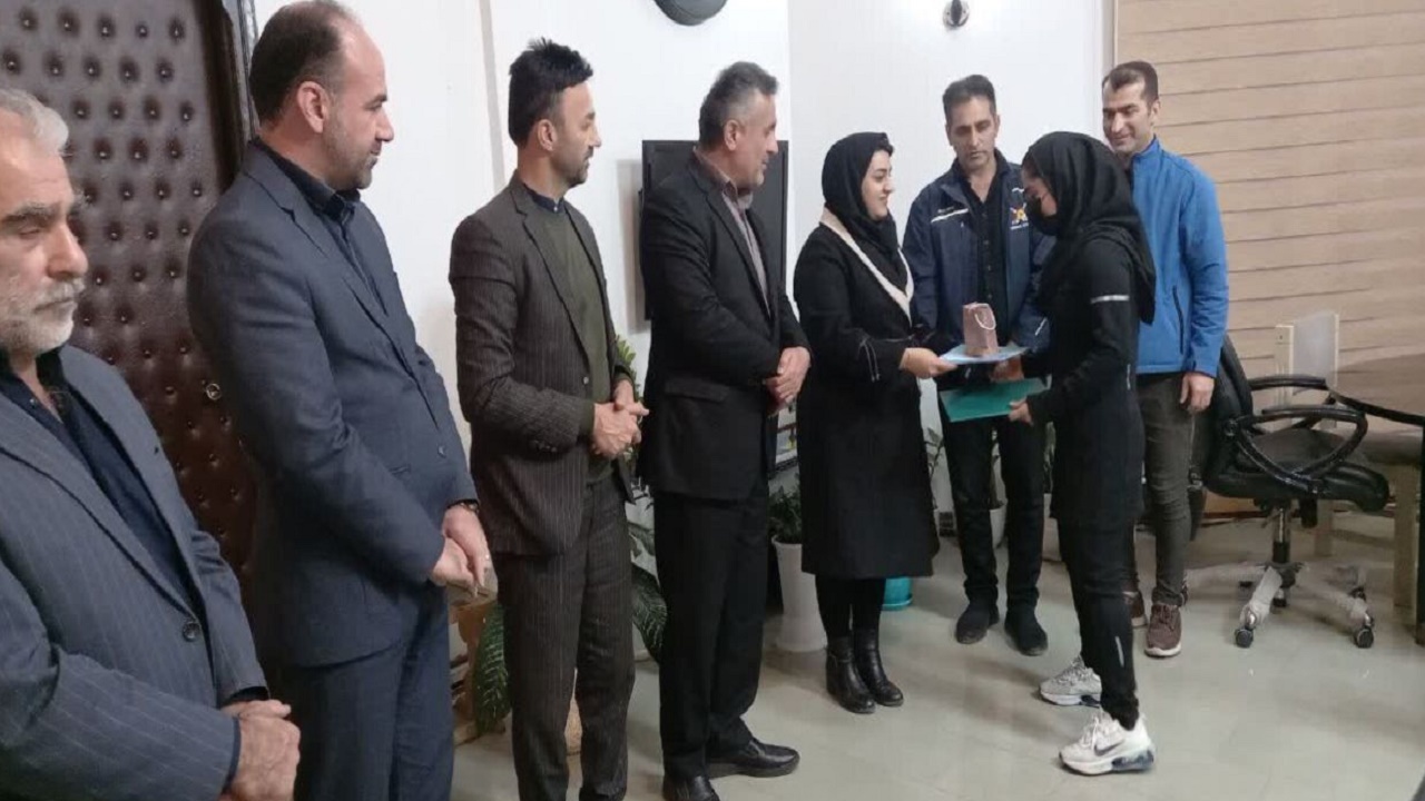 تجلیل از مدال آوران آسیایی و جهانی ورزش محمودآباد