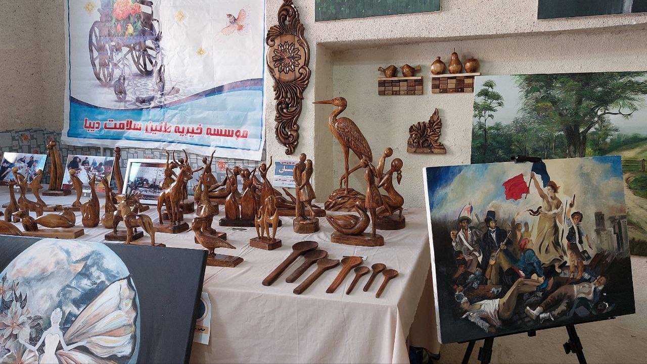 کارهای هنری نمایشگاه
