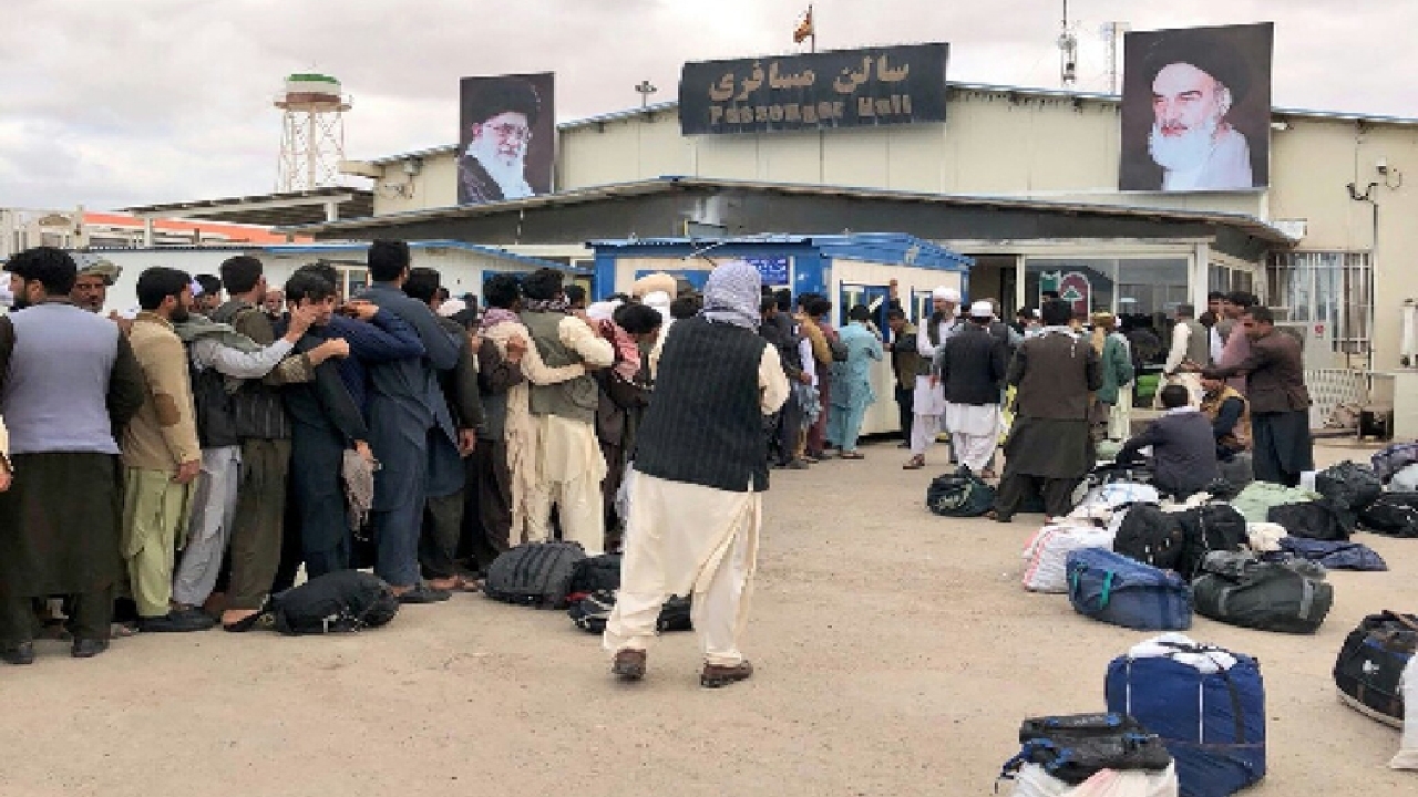 ۱۵۰۰ افغانستانی روزانه از مرز دوغارون خراسان رضوی به کشورشان باز می‌گردند