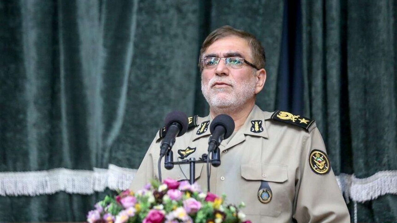 دشمنان به دنبال تغییر ارزش‌ها و ضربه زدن به هویت و وفاق ملی هستند